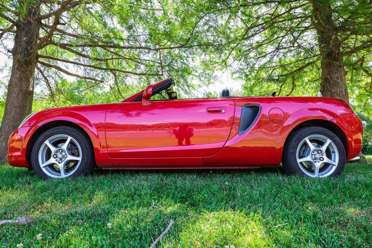 Used 2000 Toyota MR2 Base image 4