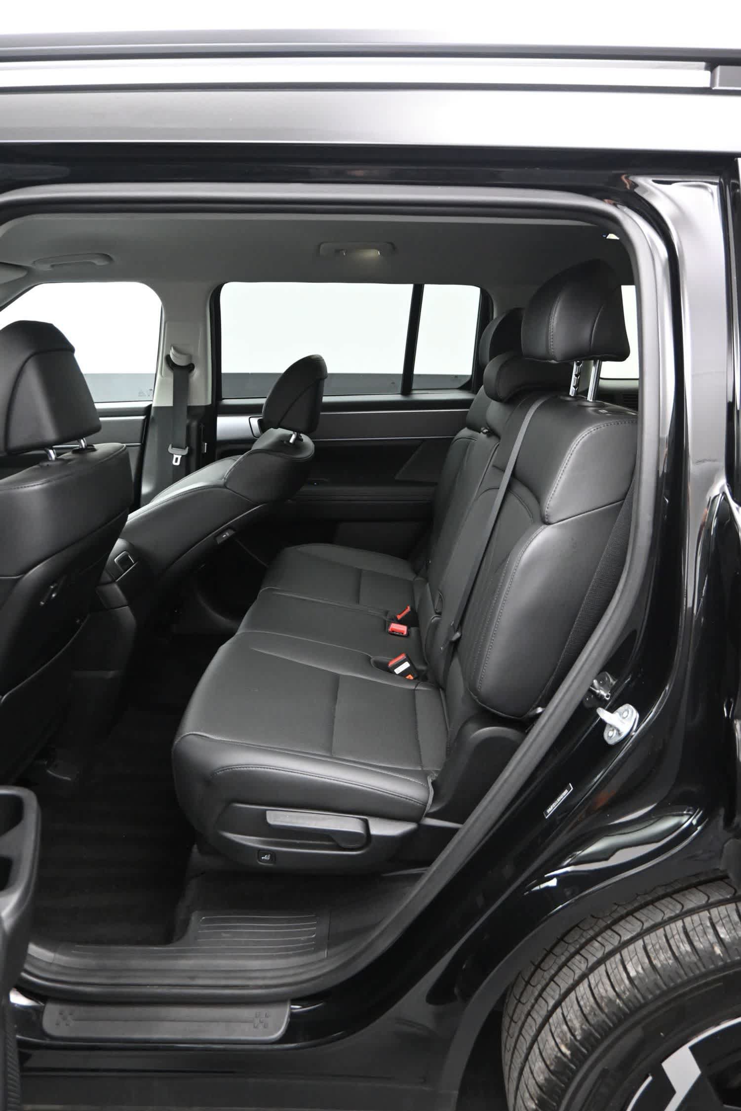 Certified 2025 Hyundai Santa Fe SEL AWD/4WD image 14