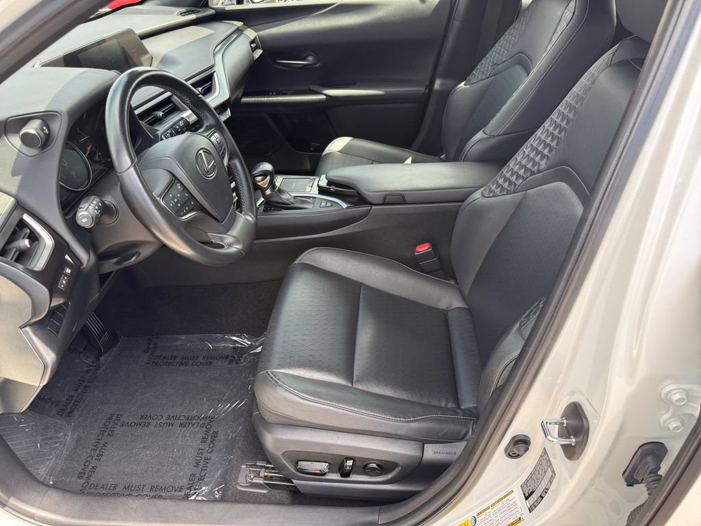 Used 2021 Lexus UX 250h w/ Accessory Package (Z2) AWD/4WD image 10