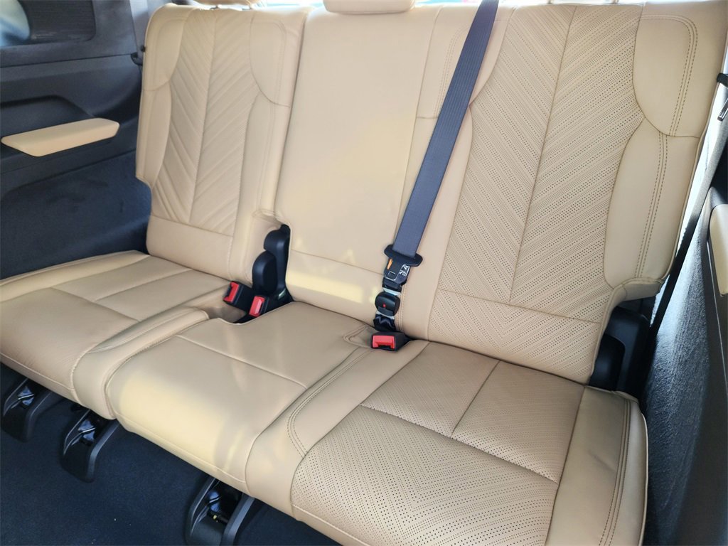 New 2025 Cadillac Escalade IQ Luxury 2 image 21