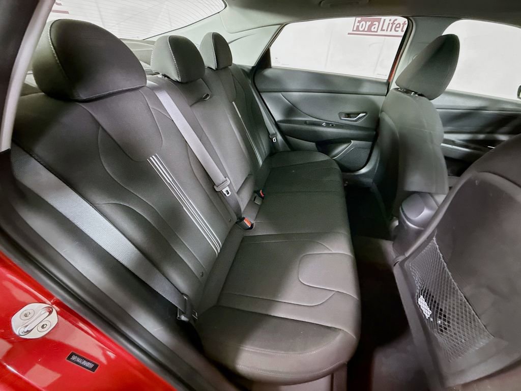 Certified 2022 Hyundai Elantra SEL w/ Convenience + Premium Package FWD image 30
