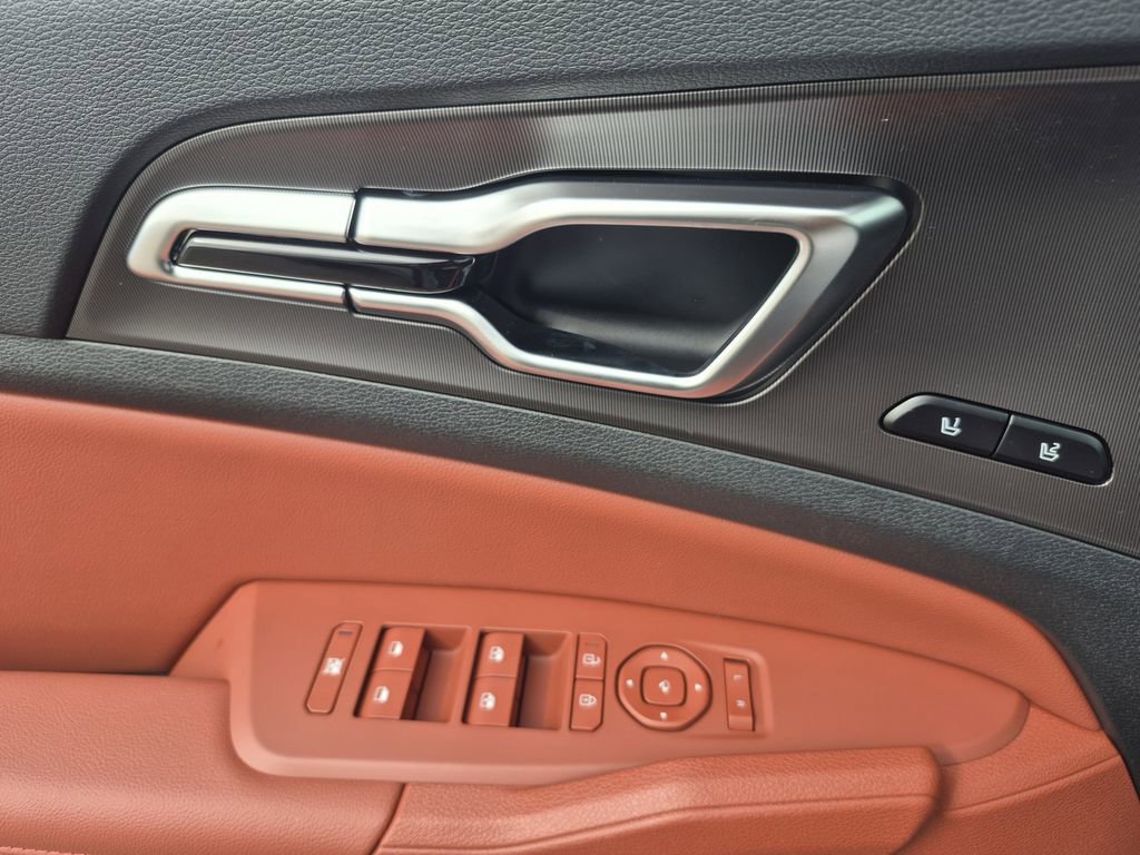 New 2026 Kia Sportage SX image 7
