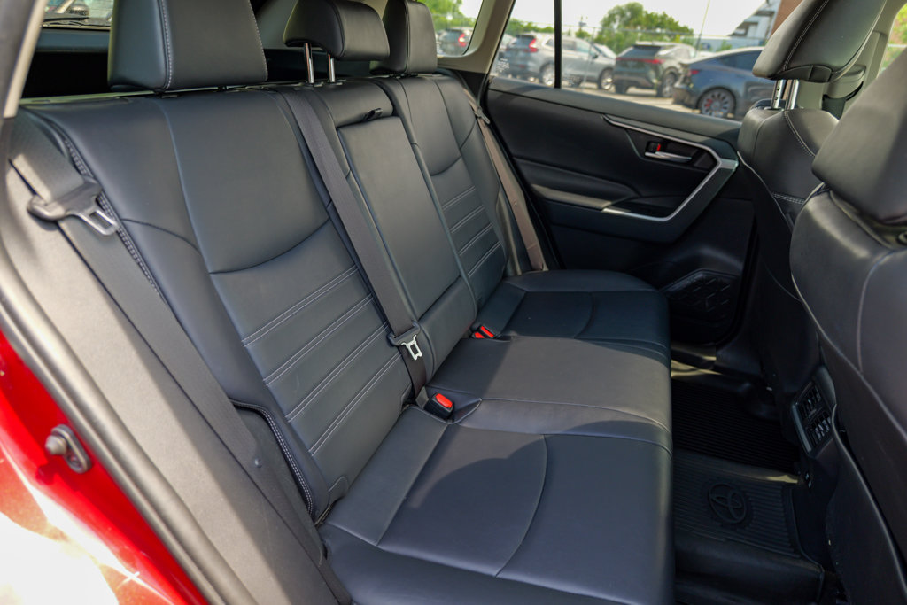 Used 2019 Toyota RAV4 XLE Premium w/ All Weather Liner Package AWD/4WD image 32