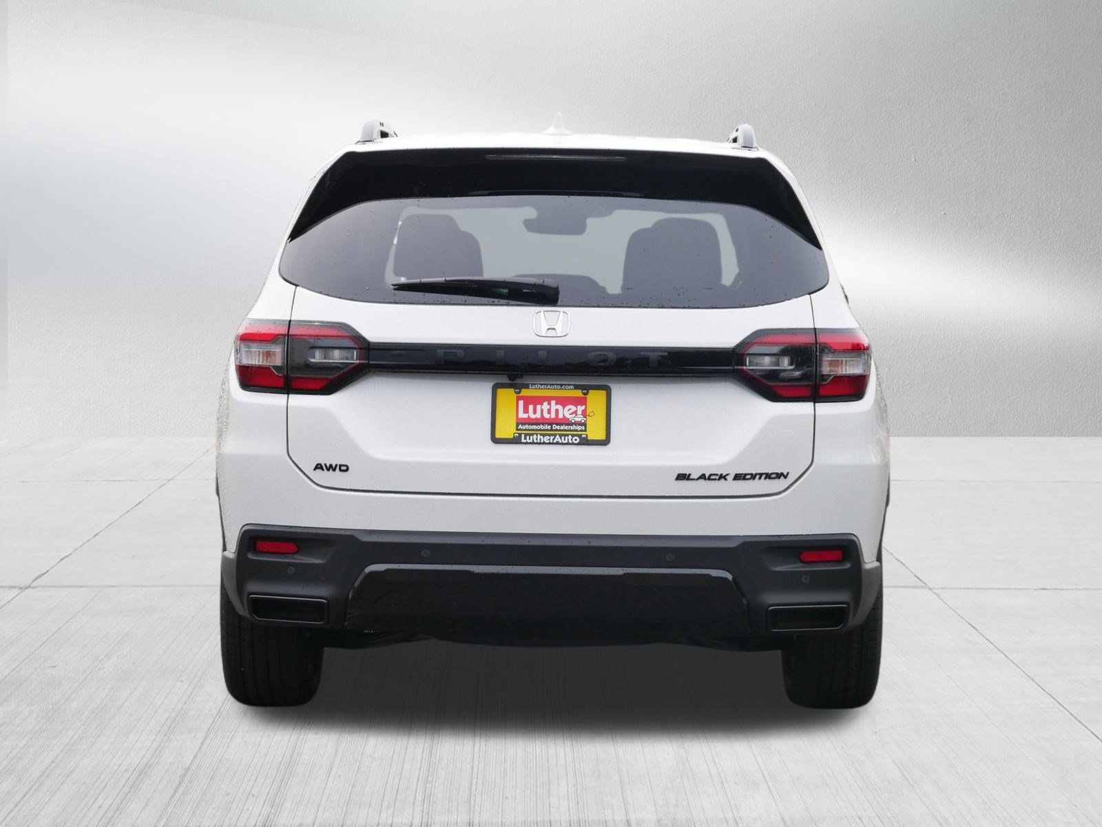 New 2026 Honda Pilot Black Edition image 6