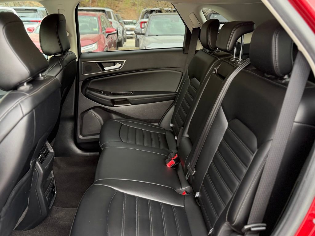 Used 2020 Ford Edge SEL w/ Convenience Package AWD/4WD image 5