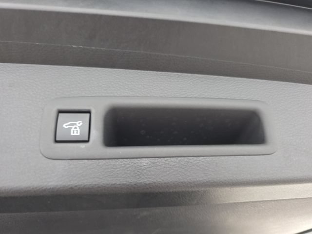 Certified 2026 Toyota Sienna XLE FWD image 30