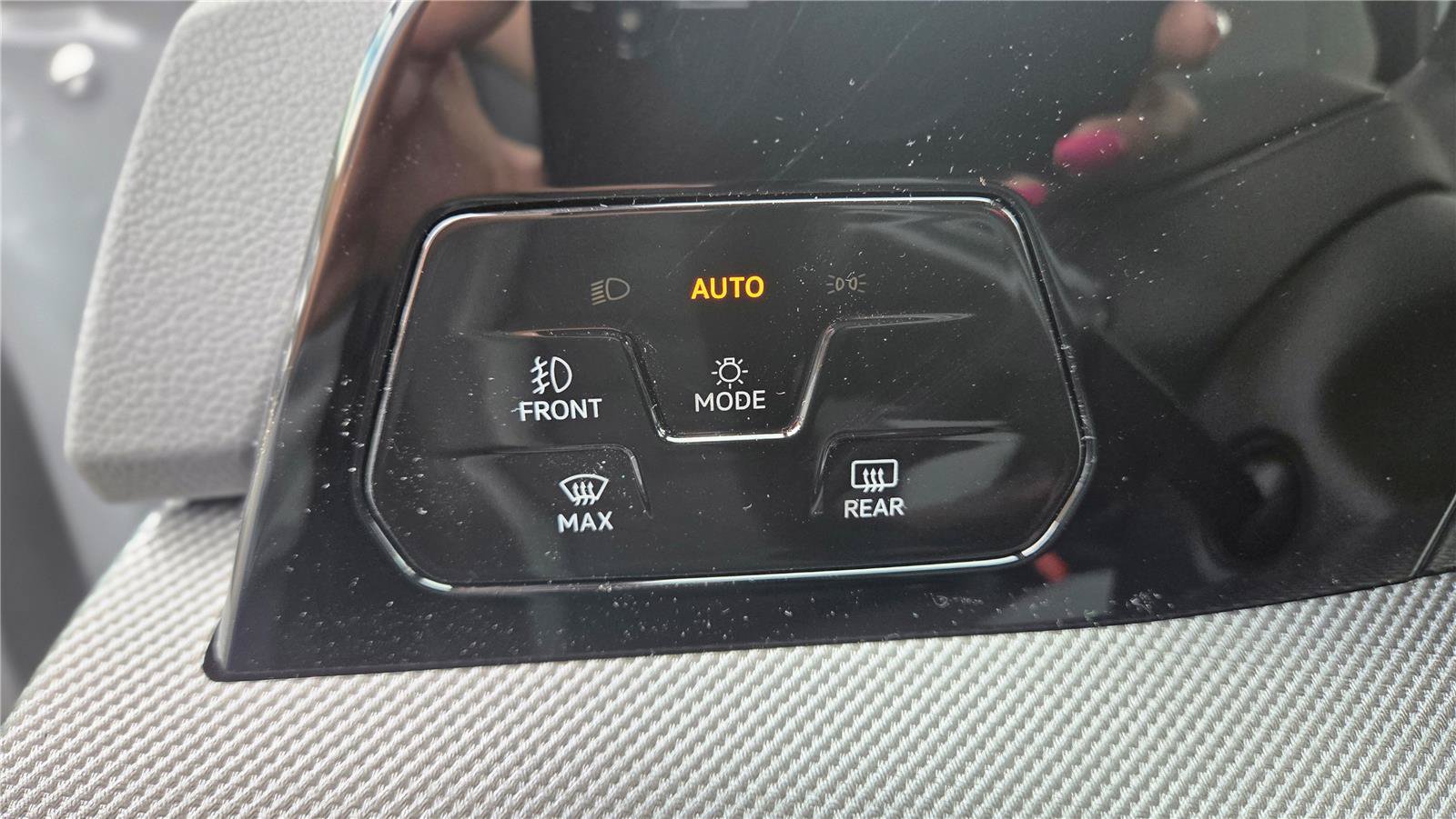 New 2026 Volkswagen GTI SE FWD image 14