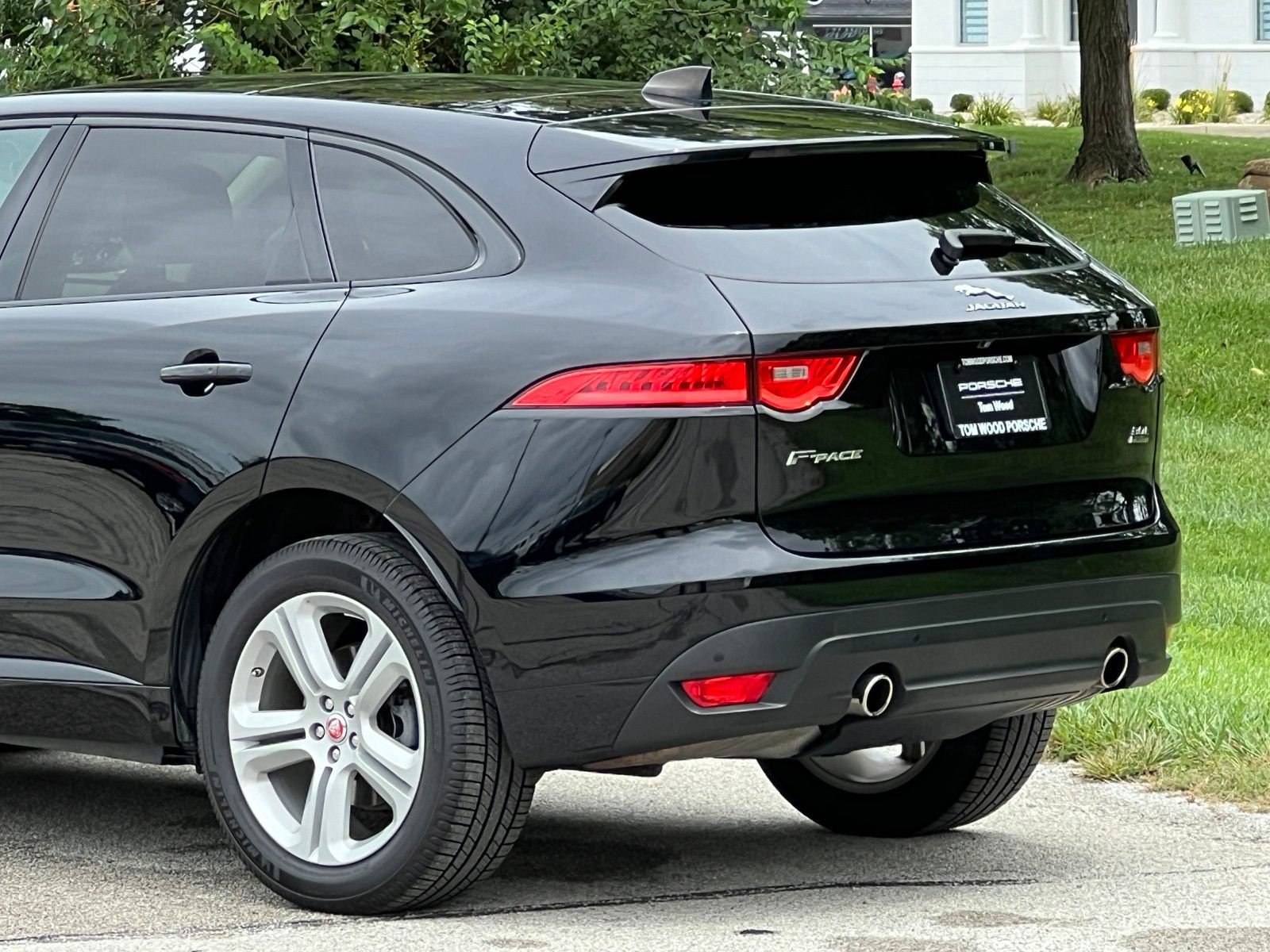 Used 2020 Jaguar F-PACE R-Sport AWD/4WD image 9