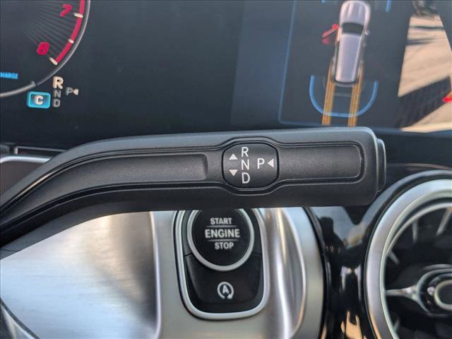 Used 2025 Mercedes-Benz GLB 250 image 12