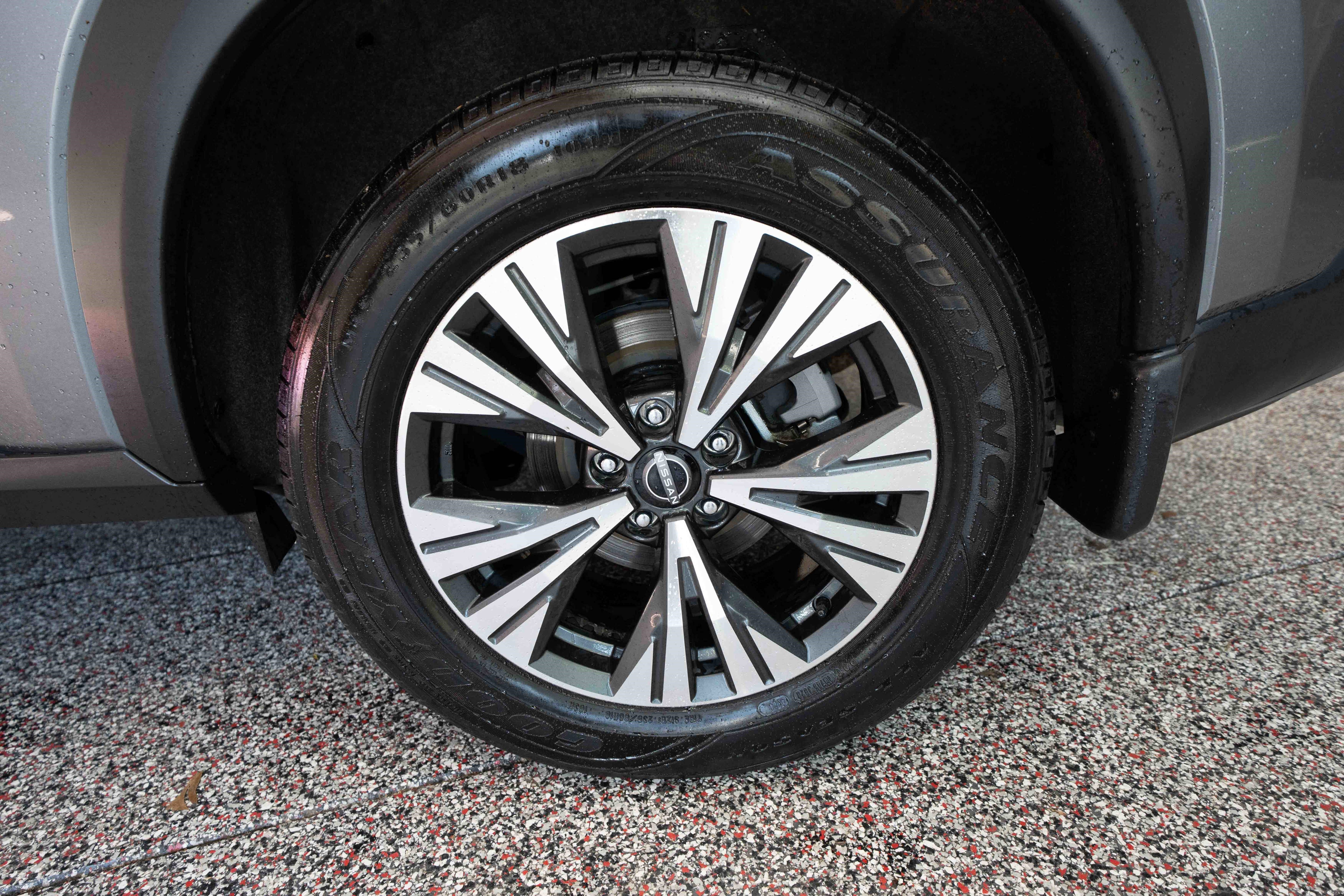 Used 2023 Nissan Rogue SV AWD/4WD image 29