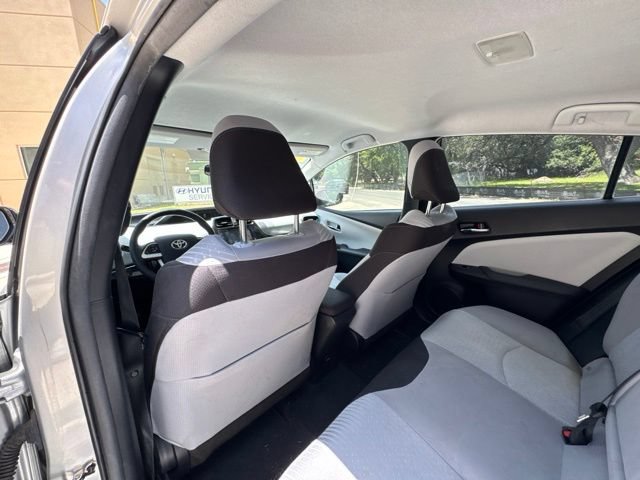 Used 2016 Toyota Prius Three FWD image 9