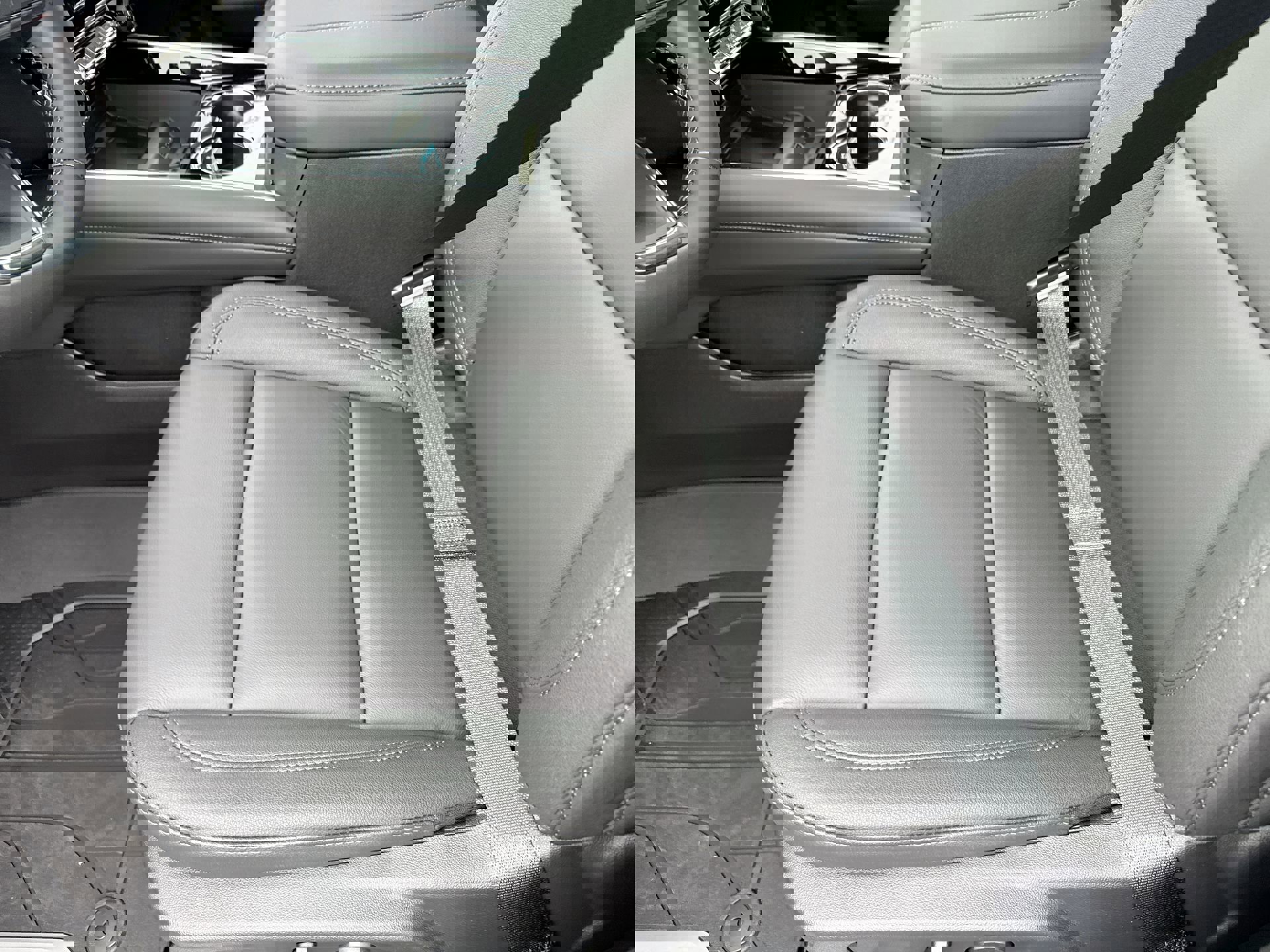 New 2026 Chevrolet Suburban LT w/ Comfort Package image 54