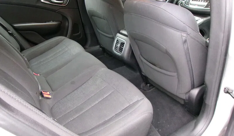 Used 2016 Chrysler 200 Limited w/ Convenience Group FWD image 10