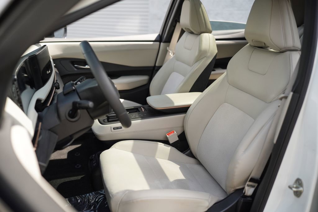 Used 2023 Nissan Ariya FWD image 23