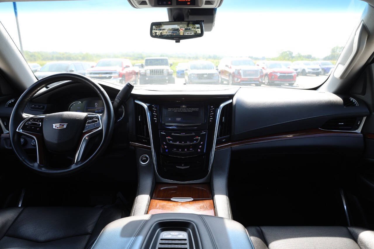 Used 2019 Cadillac Escalade Premium Luxury w/ LPO, Radiant Package AWD/4WD image 14