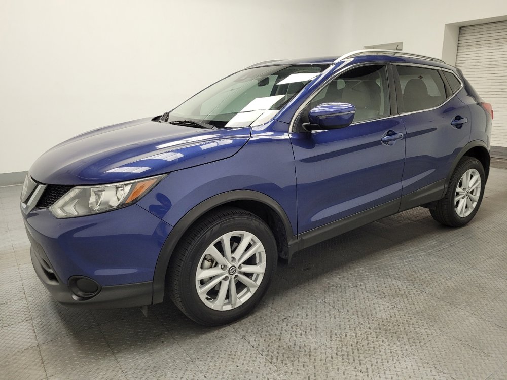 Used 2019 Nissan Rogue Sport SV image 2