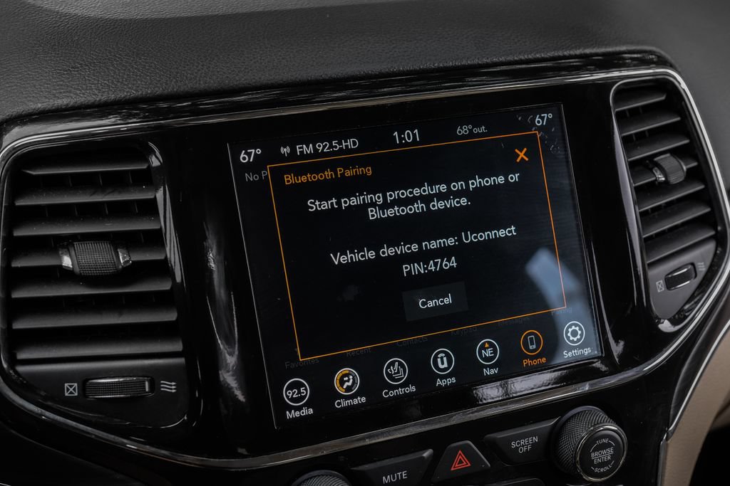 Used 2022 Jeep Grand Cherokee Limited w/ Tech Group RWD image 39