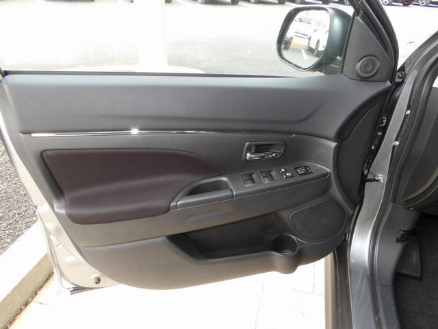 New 2025 Mitsubishi Outlander Sport SE image 15