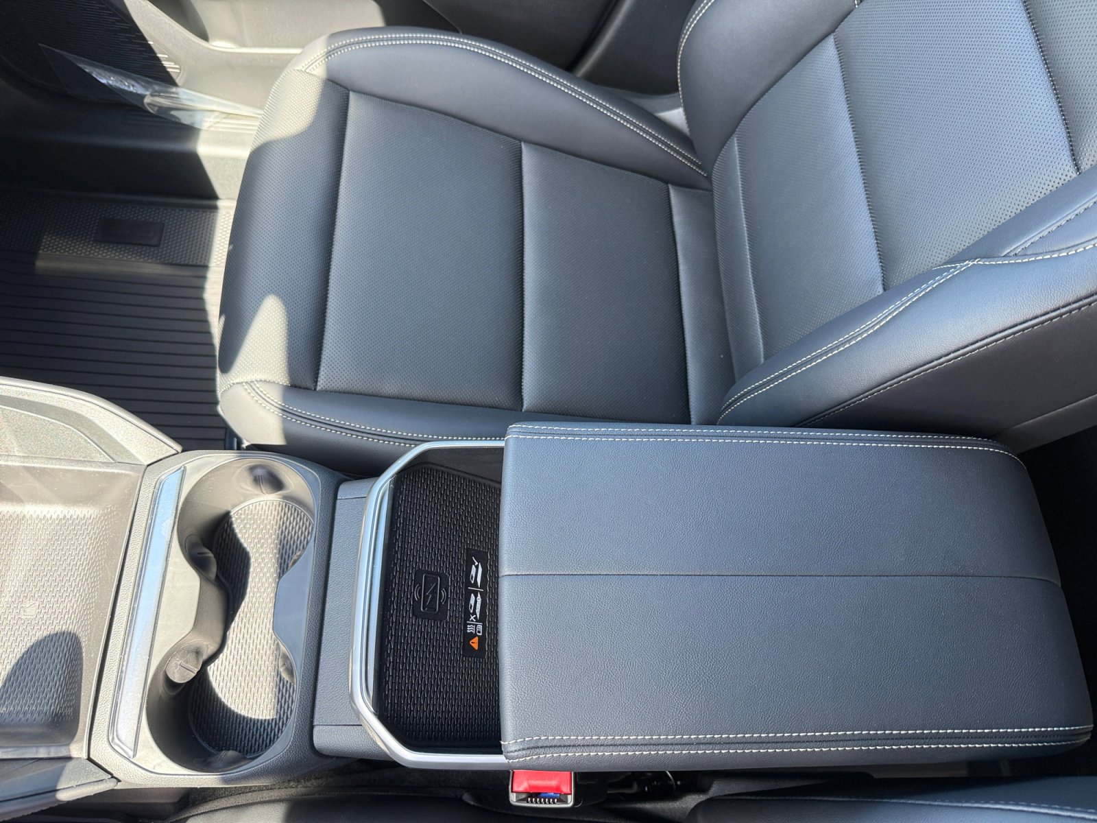 New 2026 GMC Terrain Elevation w/ Elevation Premium Package AWD/4WD image 14