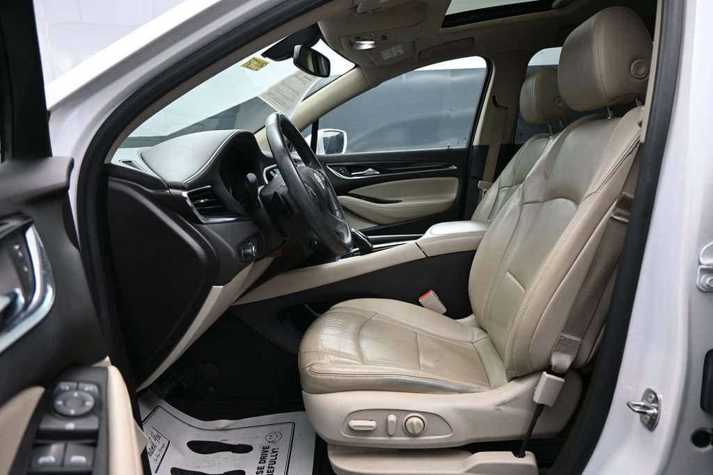 Used 2018 Buick Enclave Essence AWD/4WD image 9