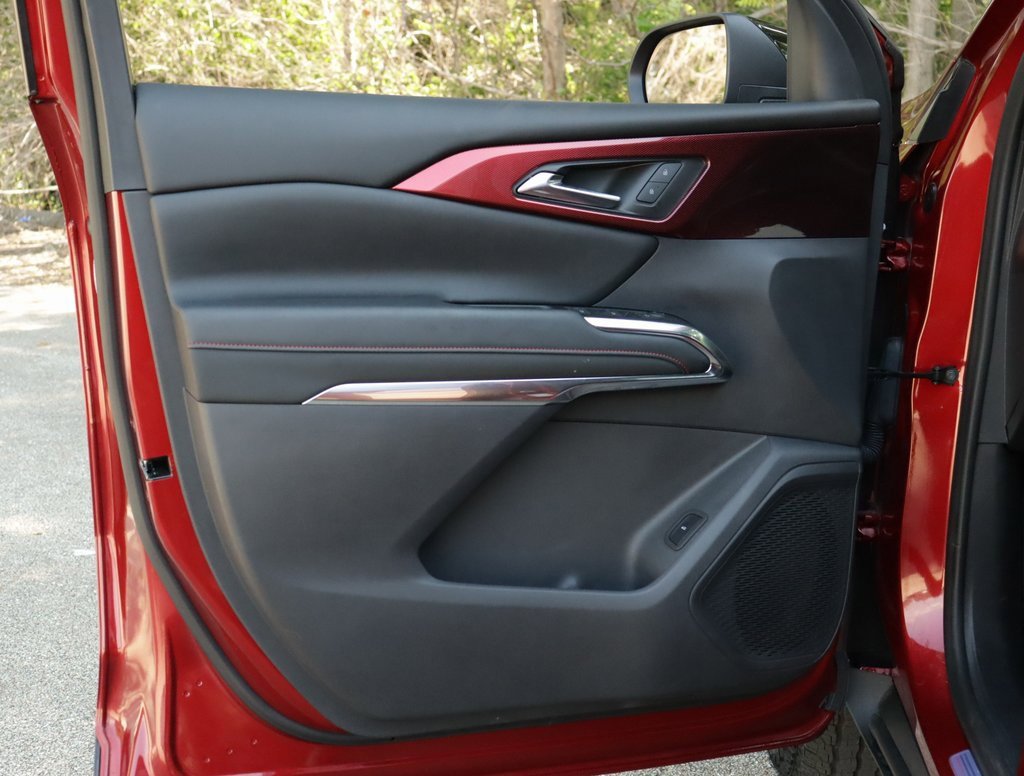 Used 2024 Chevrolet Traverse Z71 image 25