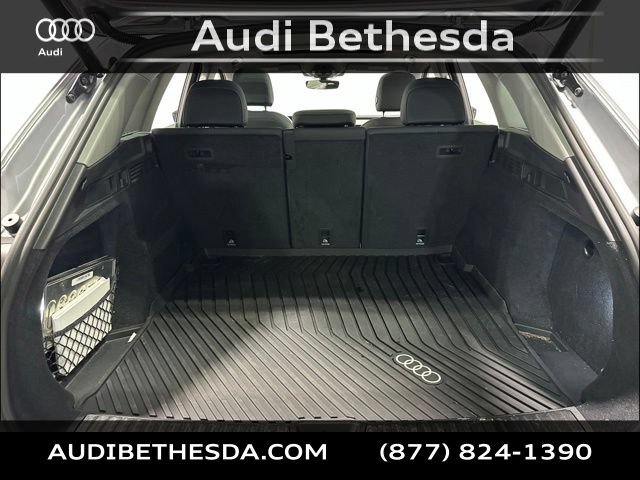 Certified 2025 Audi Q5 Premium w/ Convenience Package AWD/4WD image 10