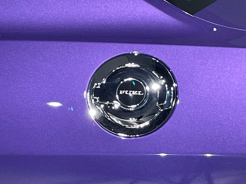 Used 2013 Dodge Challenger R/T image 15