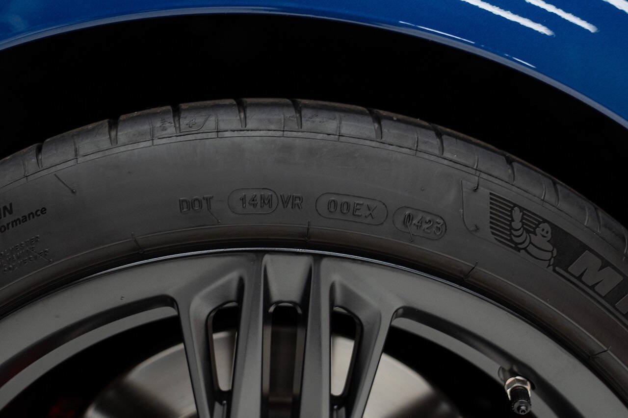 Used 2023 Chevrolet Camaro ZL1 RWD image 29