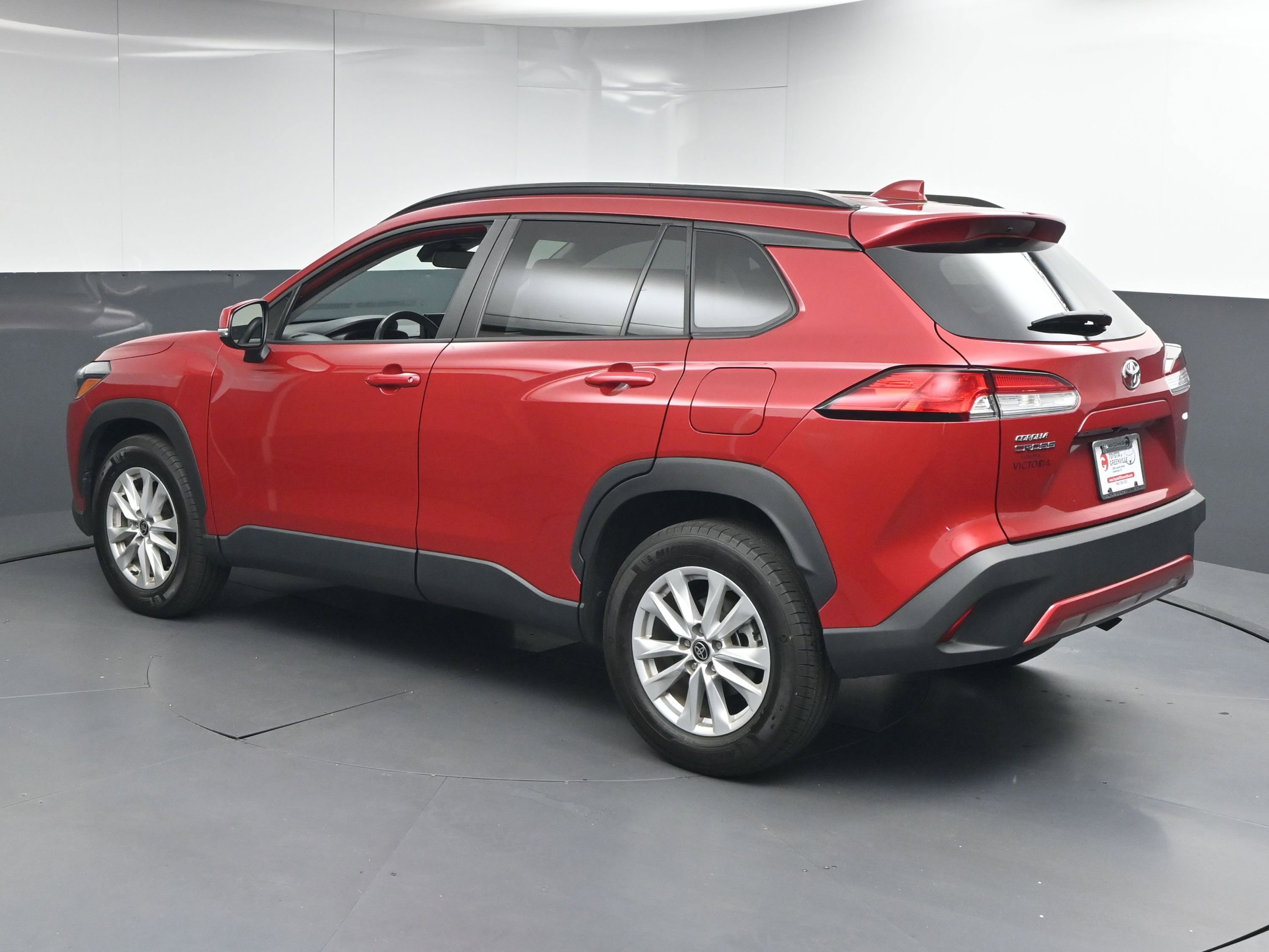 Certified 2023 Toyota Corolla Cross LE image 6