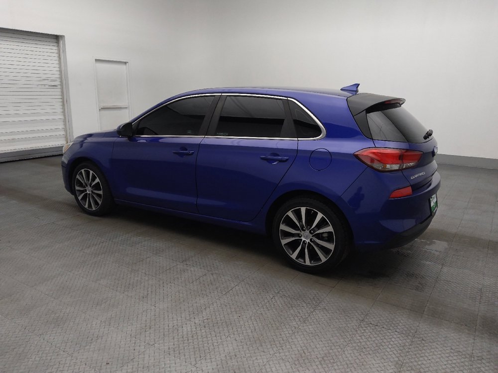 Used 2019 Hyundai Elantra GT image 3