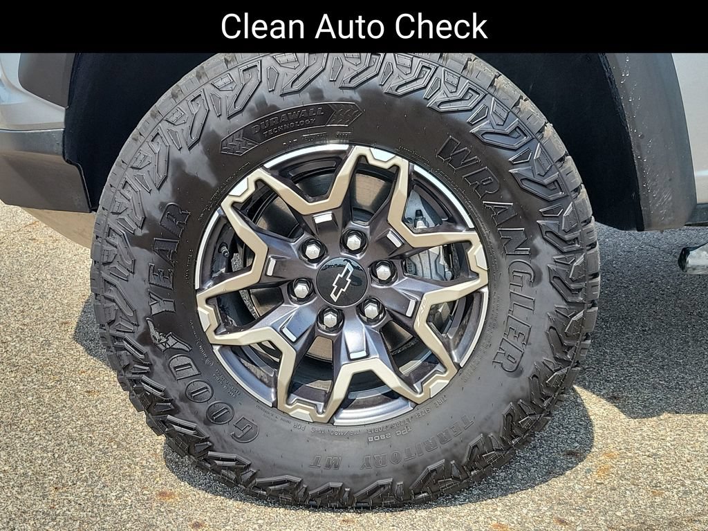 Used 2025 Chevrolet Colorado ZR2 w/ Technology Package AWD/4WD image 6