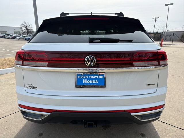 Used 2024 Volkswagen Atlas Cross Sport SEL image 4