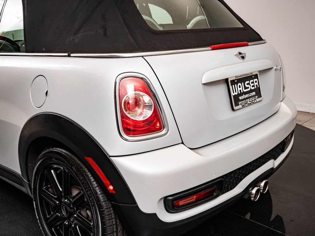 Used 2014 MINI Cooper S FWD image 17