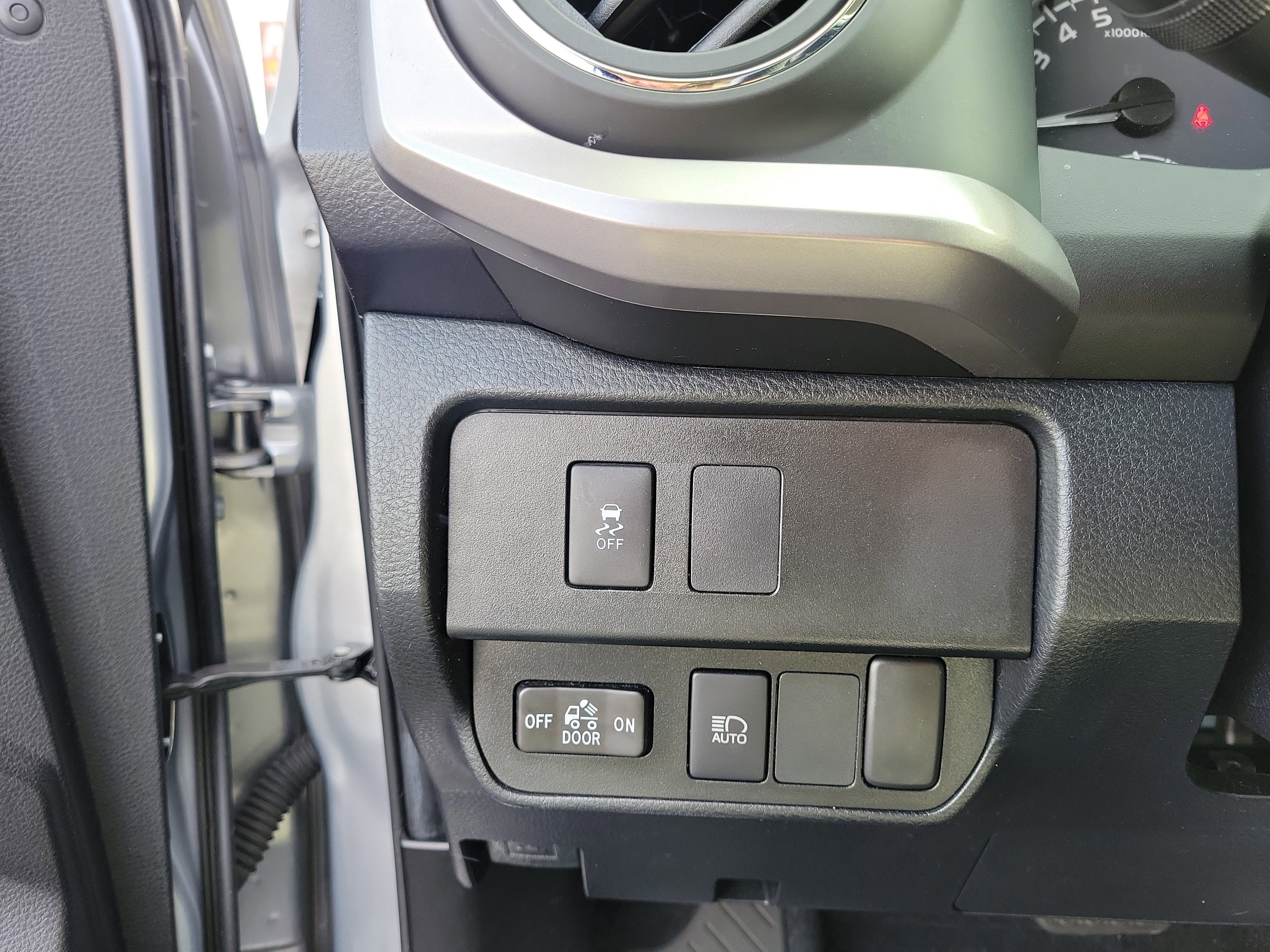 Used 2021 Toyota Tacoma SR5 image 16