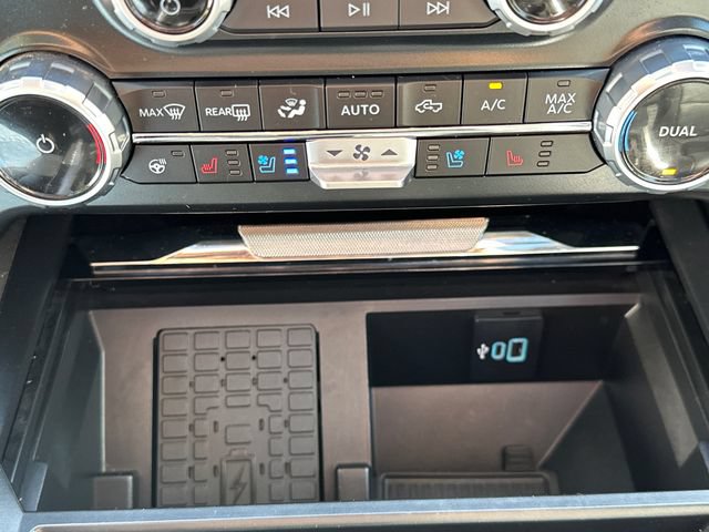 Used 2023 Ford F250 Lariat w/ Lariat Ultimate Package AWD/4WD image 31