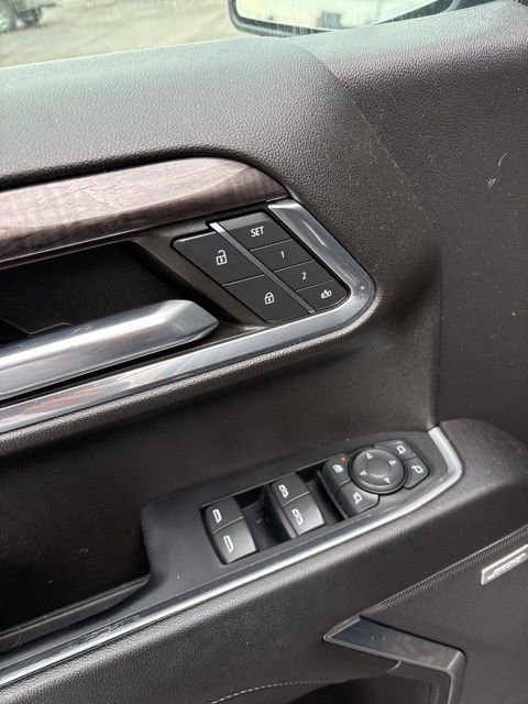 Used 2023 Chevrolet Silverado 1500 LTZ AWD/4WD image 25