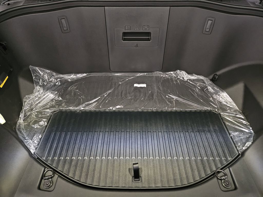 New 2025 Ford F150 Lightning Flash image 38