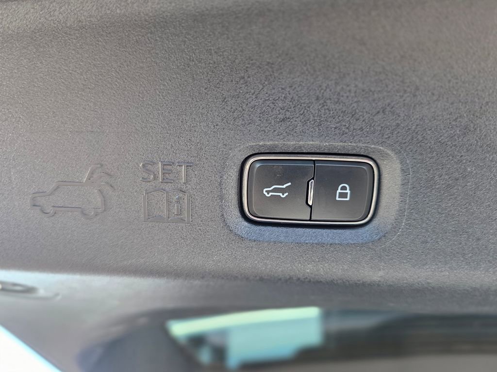 Used 2025 Ford Expedition Max Active AWD/4WD image 17