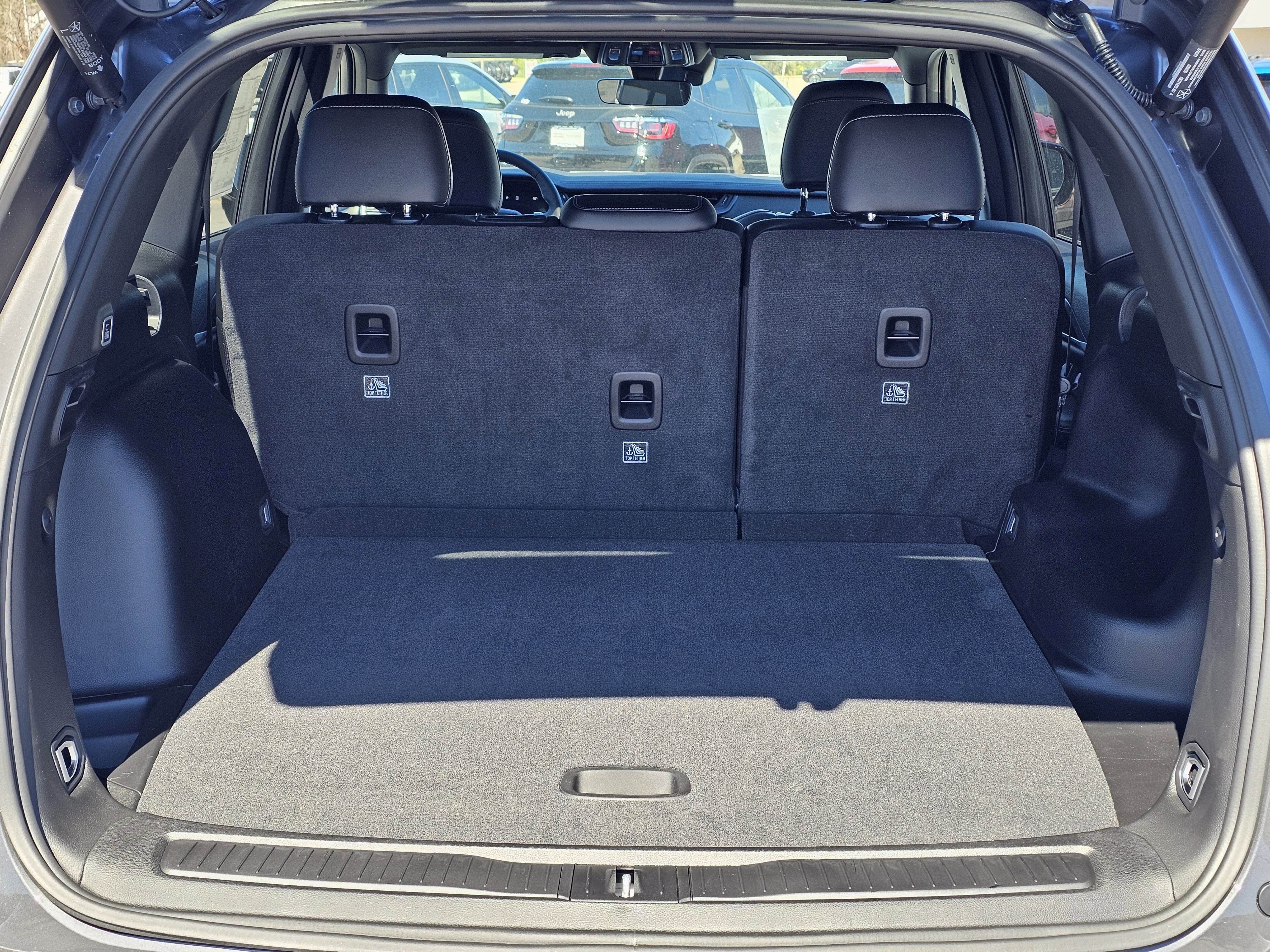 New 2026 Jeep Grand Cherokee Altitude image 11