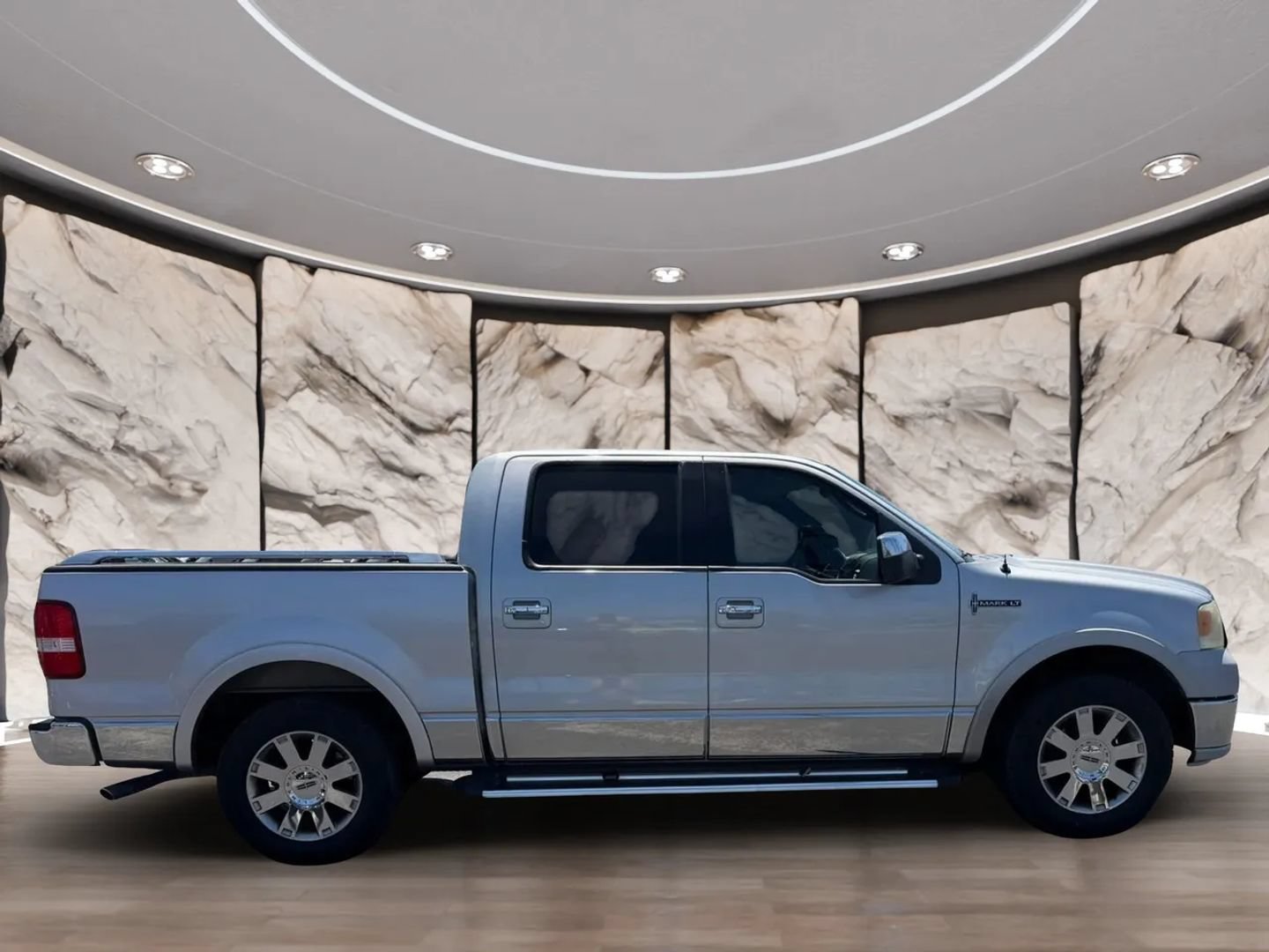 Used 2006 Lincoln Mark LT 2WD image 4