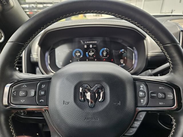 Used 2025 RAM 3500 Limited AWD/4WD image 39
