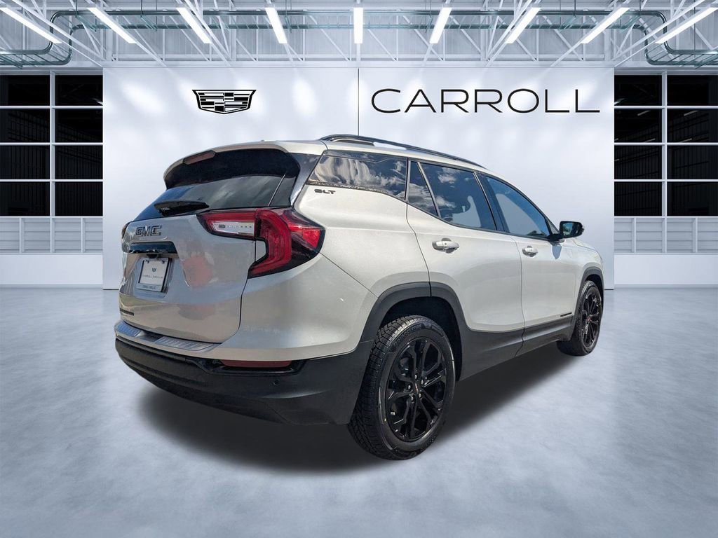 Used 2022 GMC Terrain SLT w/ Infotainment Package II image 4
