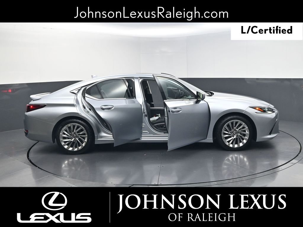 Certified 2023 Lexus ES 300h Ultra Luxury w/ Accessory Package (Z2) image 33