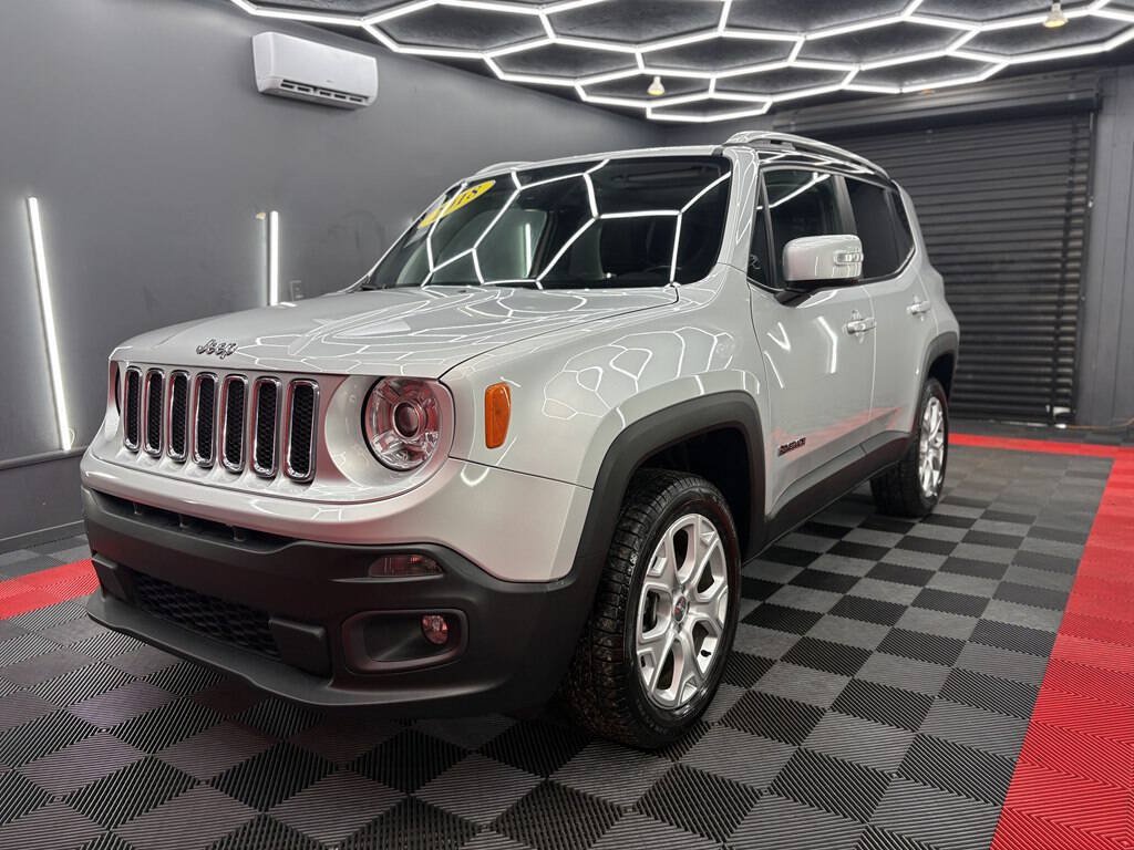 Used 2018 Jeep Renegade Limited w/ UConnect 8.4 Nav Group AWD/4WD image 1