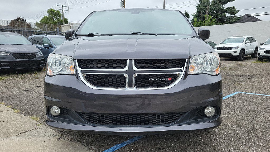 Used 2019 Dodge Grand Caravan SXT image 5
