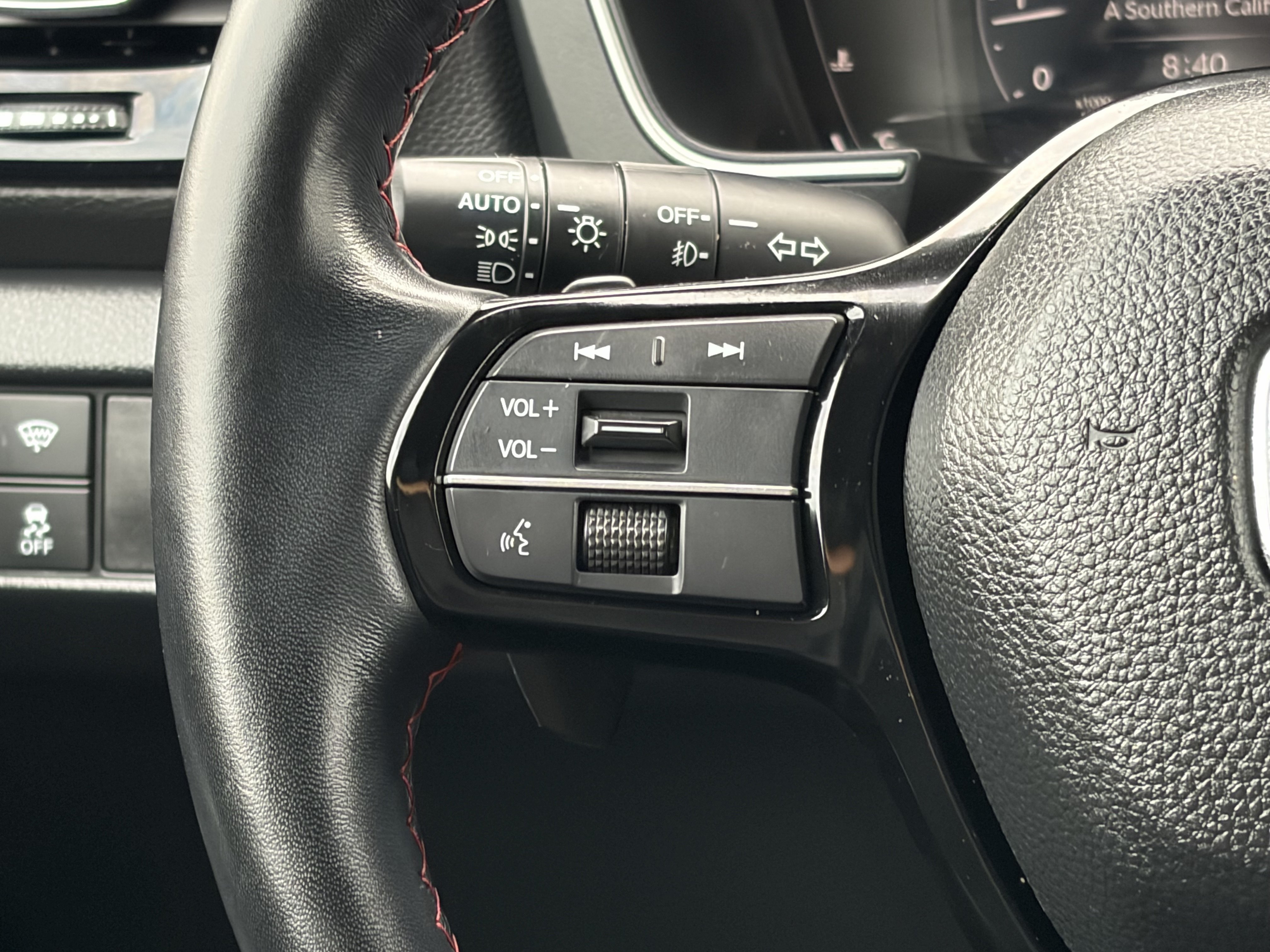 Used 2025 Honda Pilot Black Edition image 18