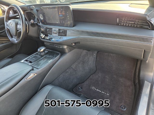 Used 2021 Lexus LS 500 w/ Accessory Package (Z2) RWD image 17