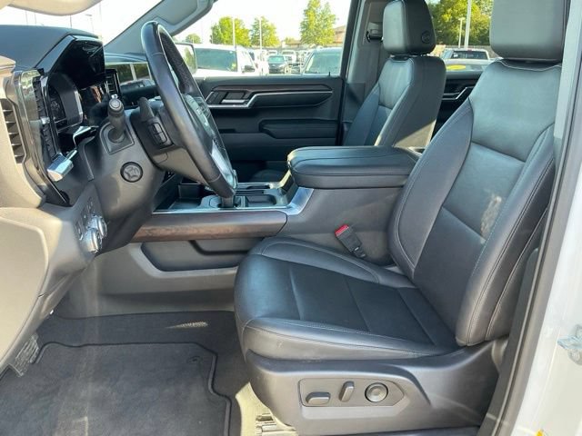 Used 2023 GMC Sierra 1500 SLT w/ SLT Convenience Package AWD/4WD image 18