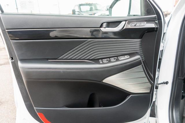 Used 2024 Hyundai Palisade Calligraphy image 24
