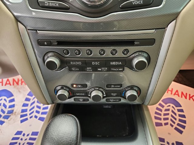 Used 2019 Nissan Pathfinder SL FWD image 19